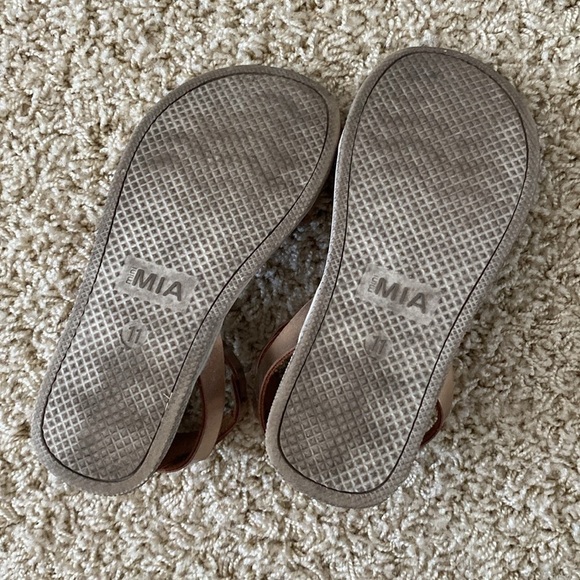 MIA | Strappy Sandals - Picture 5 of 10